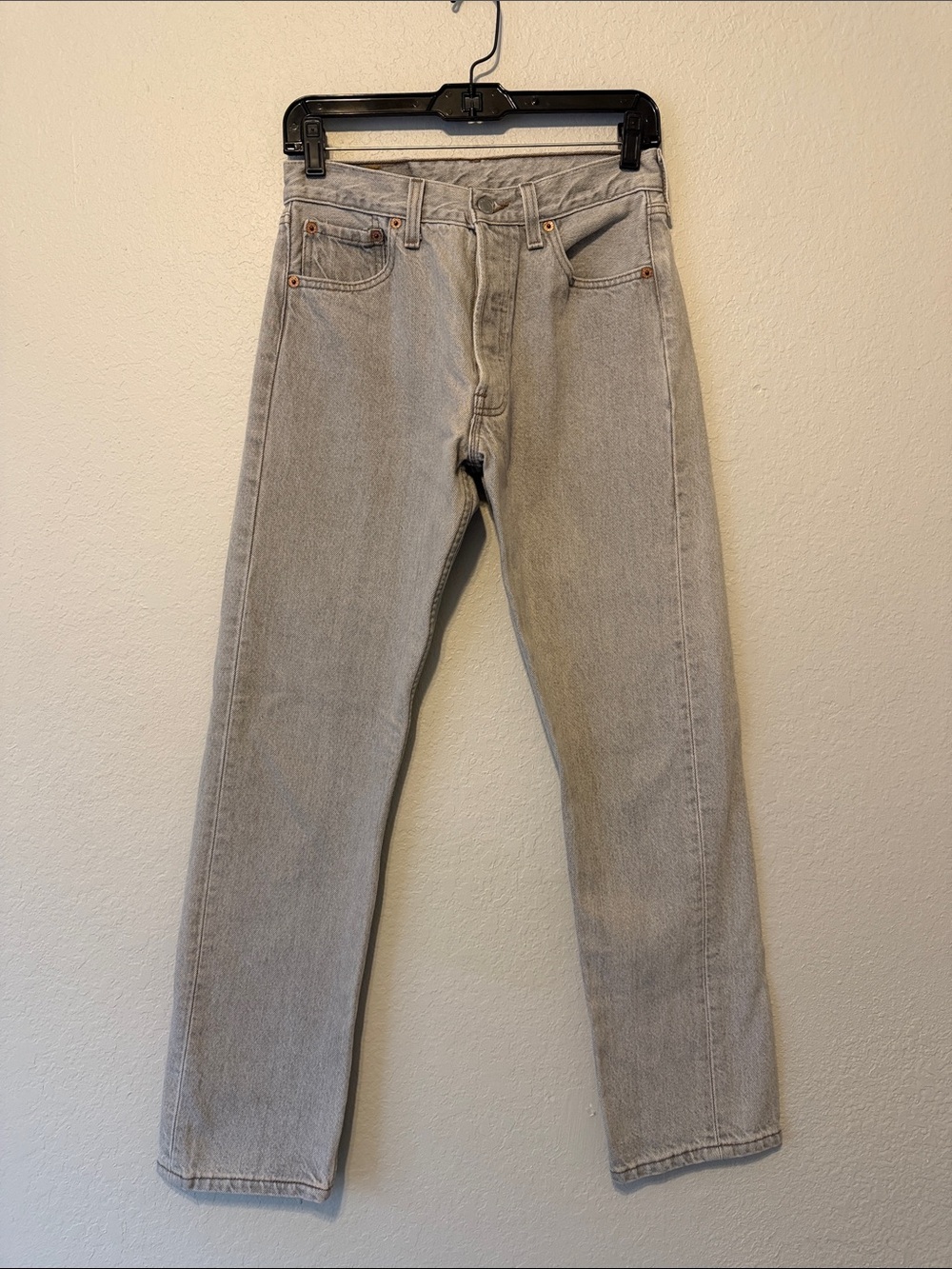 Levi's Women's Straight Leg Jeans in Light Gray